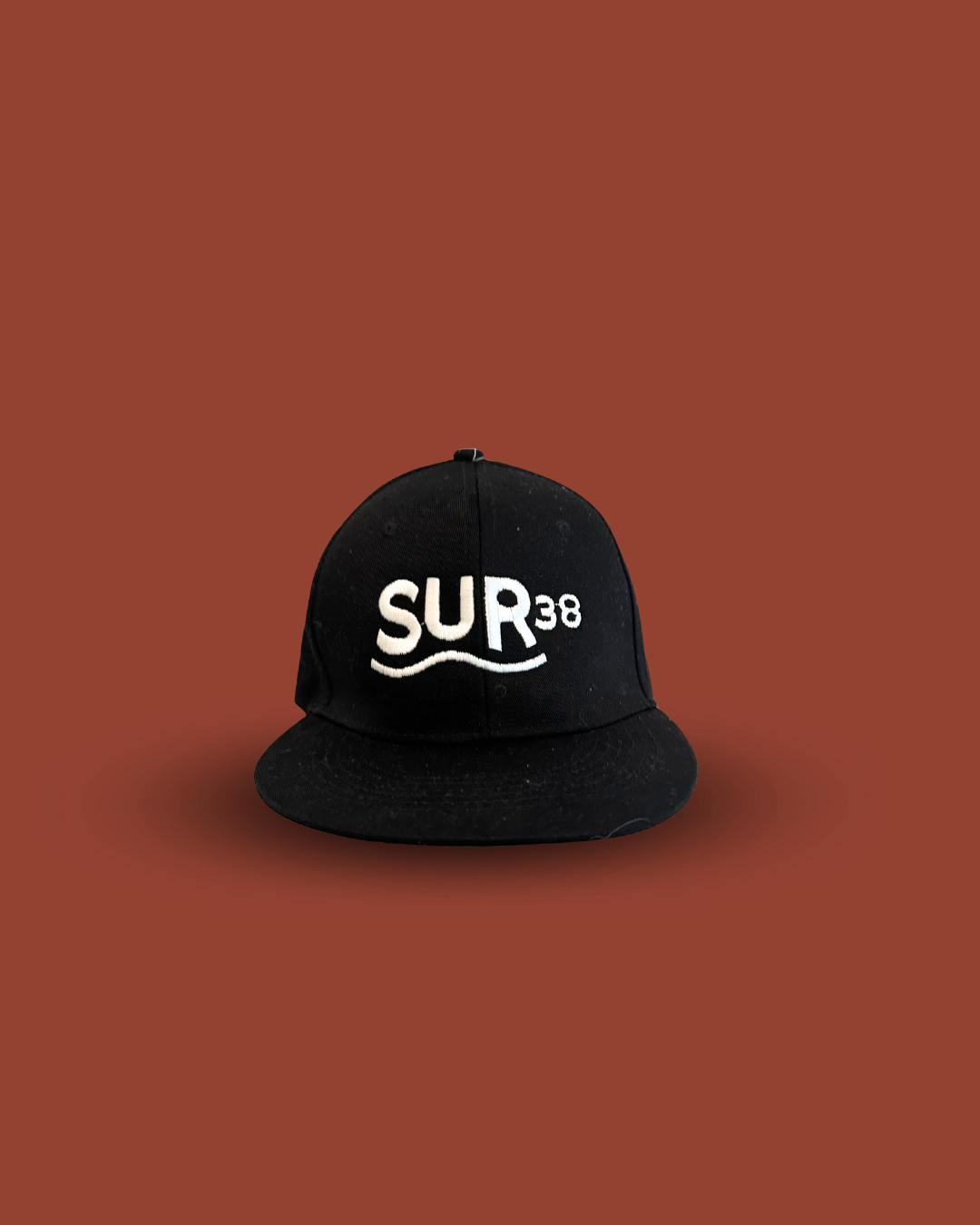BLACK & WHITE CAP